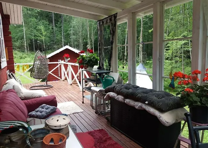 Chalet / Moekki, Unique Summer